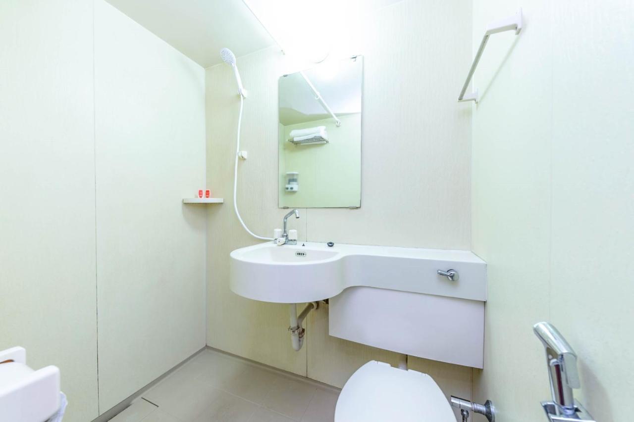 Oyo 90594 Hotel Casalink Paka Екстериор снимка