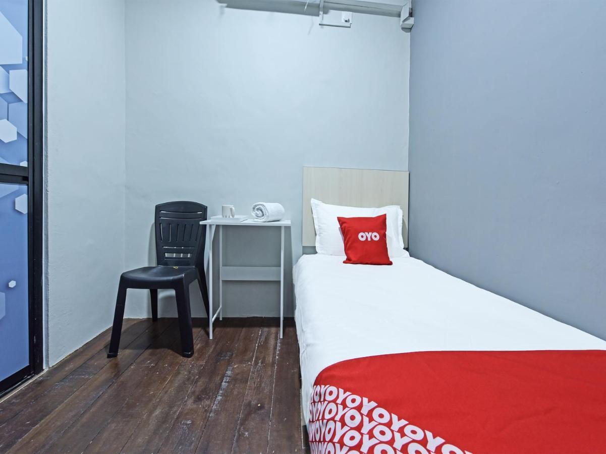 Oyo 90594 Hotel Casalink Paka Екстериор снимка