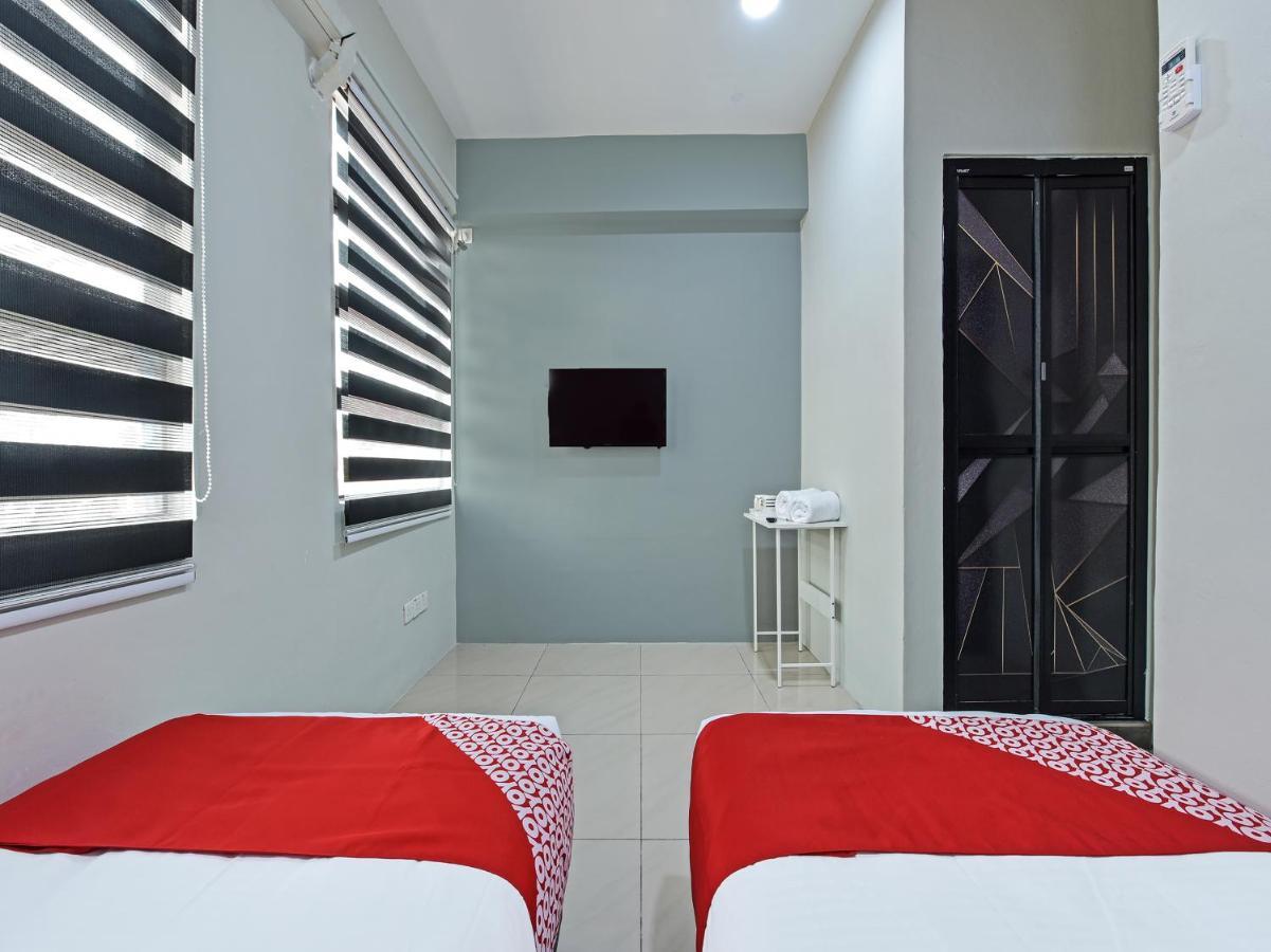 Oyo 90594 Hotel Casalink Paka Екстериор снимка