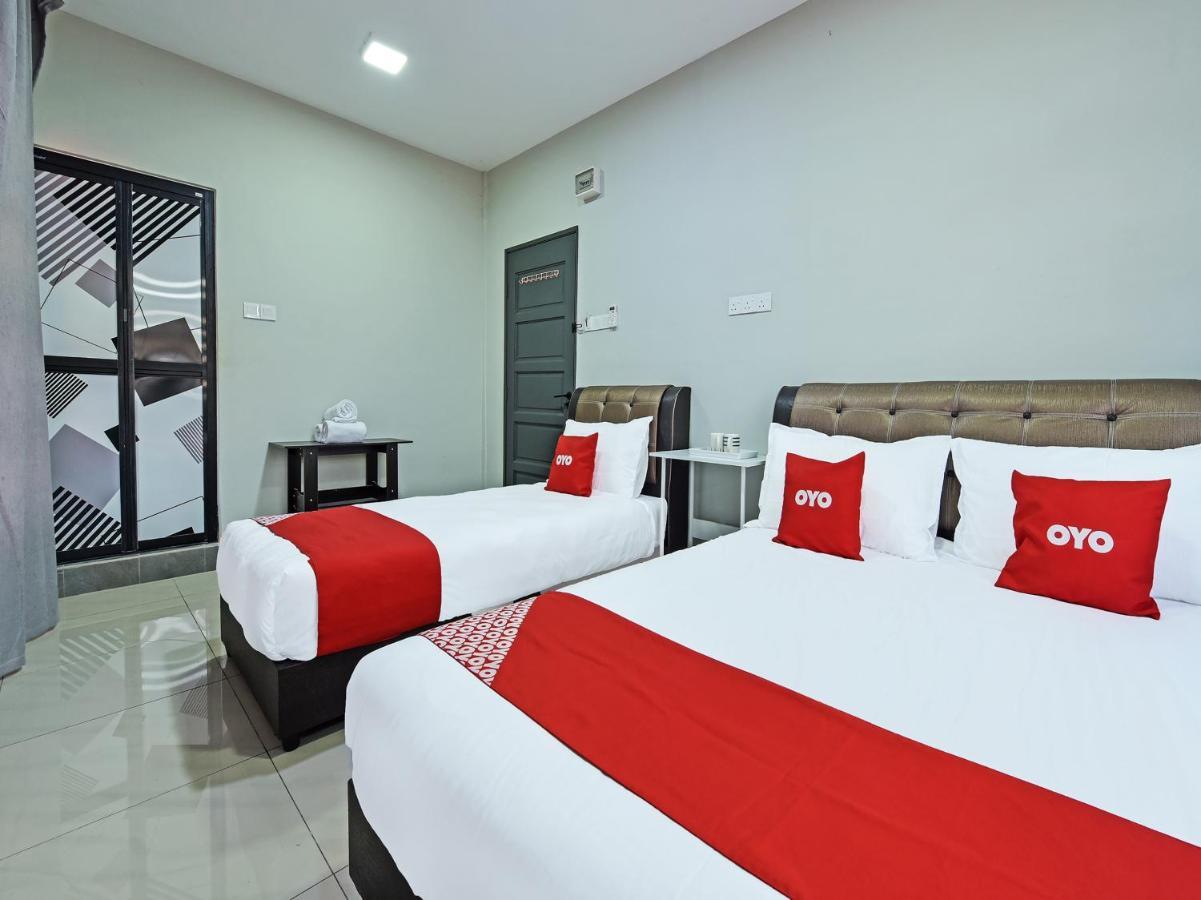 Oyo 90594 Hotel Casalink Paka Екстериор снимка