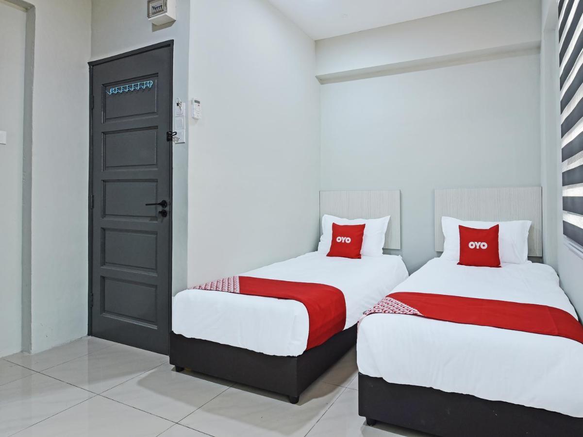 Oyo 90594 Hotel Casalink Paka Екстериор снимка
