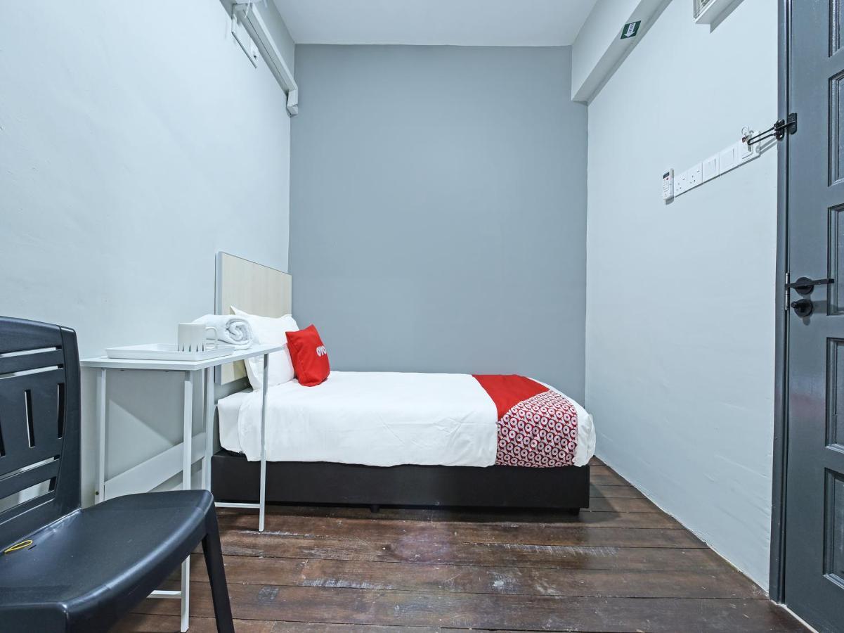Oyo 90594 Hotel Casalink Paka Екстериор снимка