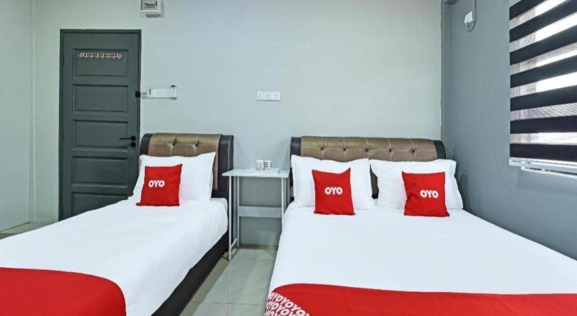 Oyo 90594 Hotel Casalink Paka Екстериор снимка