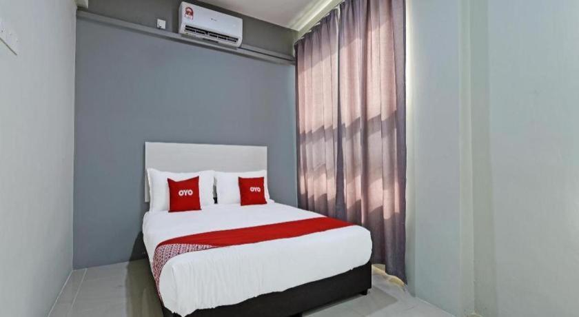 Oyo 90594 Hotel Casalink Paka Екстериор снимка