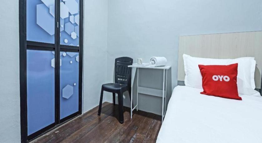 Oyo 90594 Hotel Casalink Paka Екстериор снимка