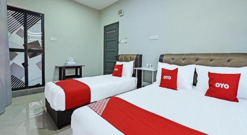 Oyo 90594 Hotel Casalink Paka Екстериор снимка