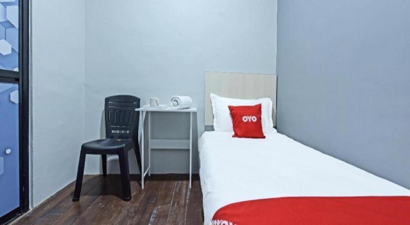 Oyo 90594 Hotel Casalink Paka Екстериор снимка