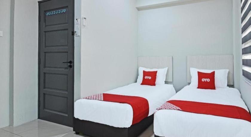 Oyo 90594 Hotel Casalink Paka Екстериор снимка