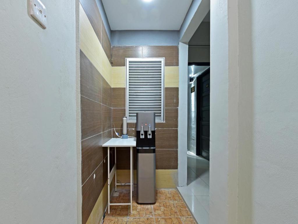 Oyo 90594 Hotel Casalink Paka Екстериор снимка