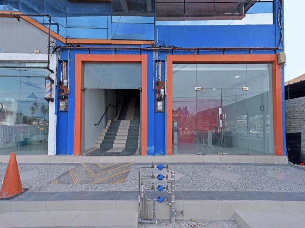 Oyo 90594 Hotel Casalink Paka Екстериор снимка